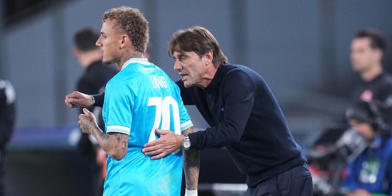 Lang critica Conte: la fine di un capitolo napoletano