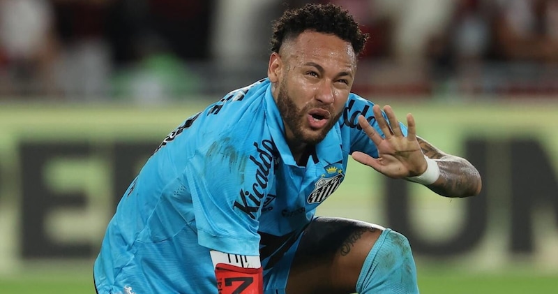 Neymar in dubbio: potrebbe ritirarsi a fine anno dopo l'infortunio al ginocchio