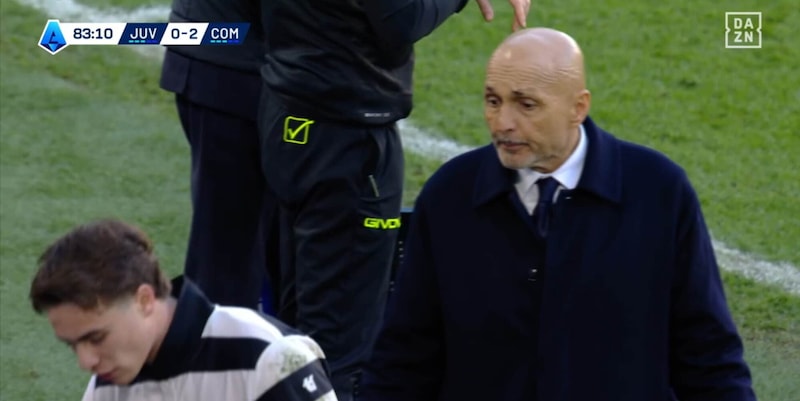 Yildiz in Turchia: gesto interpretato come provocazione, ma è stato un segnale di dolore muscolare