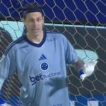 Cássio, portiere brasiliano, interrompe la partita per andare in bagno: un episodio inaspettato