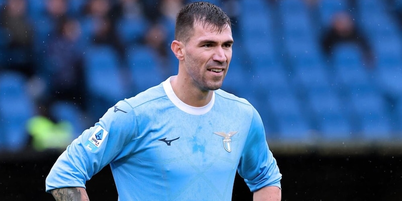 Romagnoli torna in titolare per la Lazio: la controversia con Al‑Sadd risolta