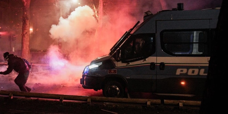 Polizia scopre coltelli e bombe di carta prima dell'Atalanta‑Juventus: fan invasore sanzionato con Daspo