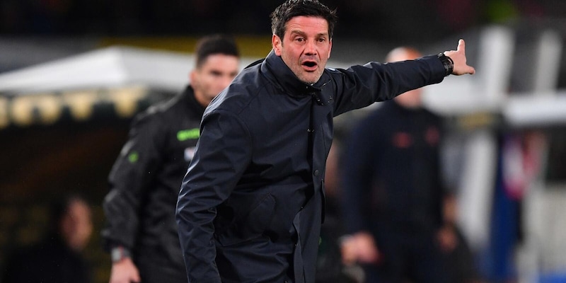 Inter: l'allenatore elogia la squadra dopo la vittoria sul Lecce e chiude la questione del difensore