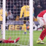 Arsenal 2-2 a Wolverhampton: autogol di Calafiori al 94' e vantaggio temporaneo sui City