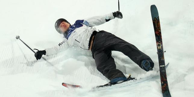 Giochi Invernali 2026: droni documentano cadute e infortuni