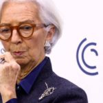 Lagarde potrebbe lasciare la BCE prima di ottobre 2027: l’influenza di Macron sulla successione