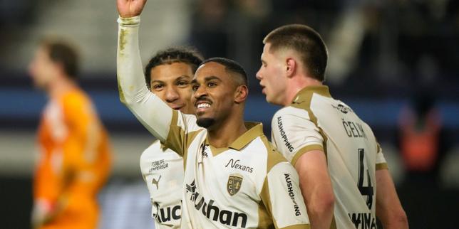 RC Lens al vertice della Ligue 1 dopo 5‑0 sul Paris FC, l’OM pareggia 2‑2 con lo Strasburgo