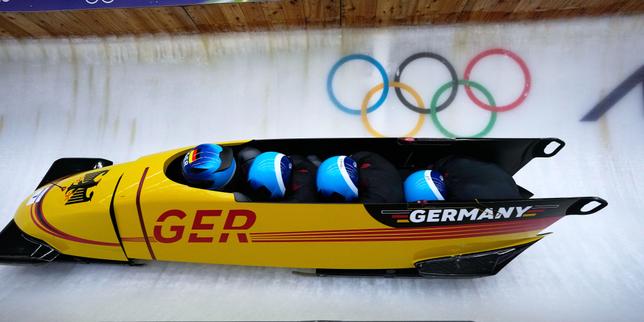 Ultima giornata olimpica a Milano‑Cortina: sci di fondo, bob e hockey su ghiaccio in finale