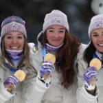 Francia conquista l'oro nel relais femminile di biathlon ai Giochi Olimpici Invernali 2026